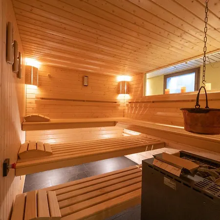 Toni's Alpine Loft * Kandersteg