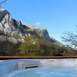 Toni's Alpine Loft & *