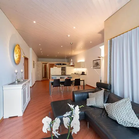 Toni's Alpine Loft & *